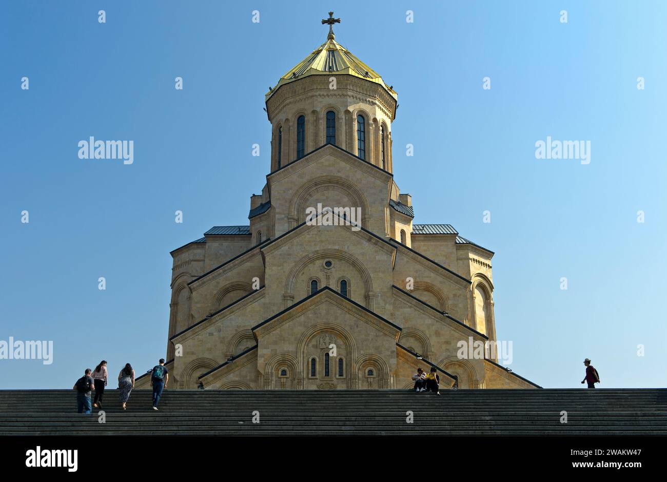 Cathédrale de Sameba, église de la Sainte Trinité, façade ouest, quartier Avlabari, Tbilissi, Géorgie Banque D'Images