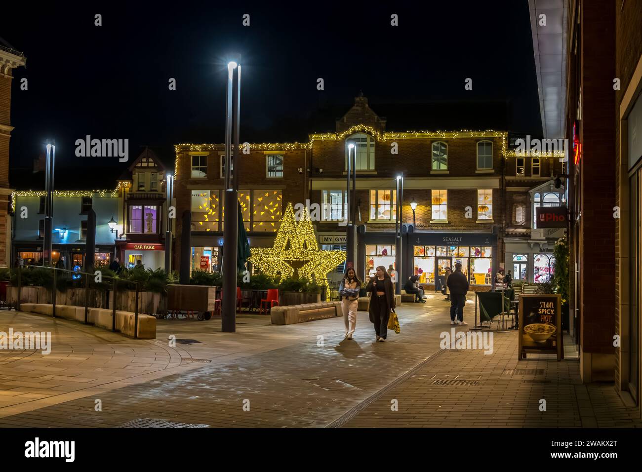 Vue des boutiques de Sincil Street depuis Cornhill, Lincoln City, Lincolnshire, Angleterre, Royaume-Uni Banque D'Images