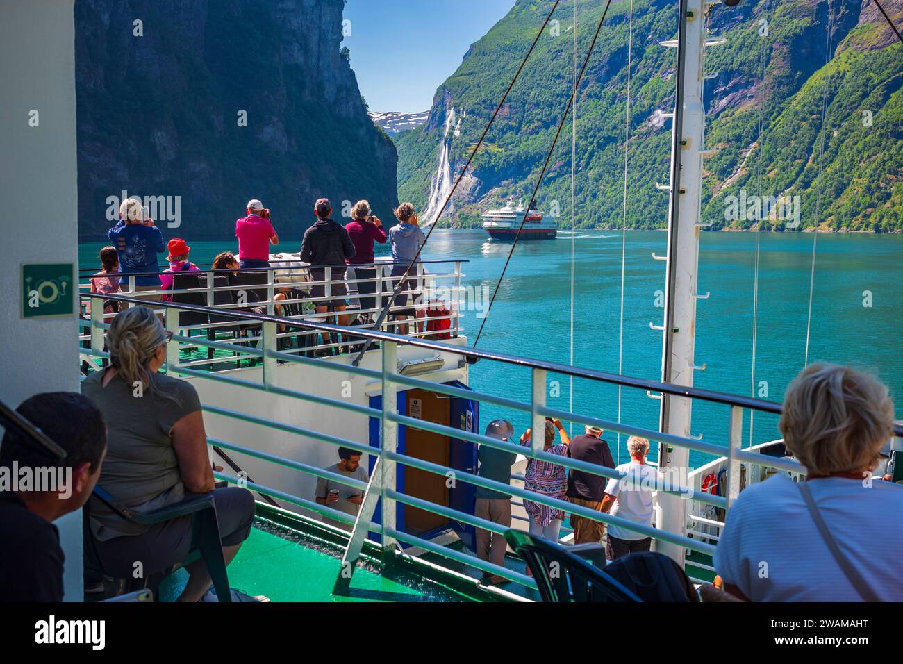 Geirangerfjord, Norvège, 26 juin 2023 : la cascade des Seven Sisters tire son nom, les sept ruisseaux séparés, le plus haut mesure 250 mètres. PA Banque D'Images