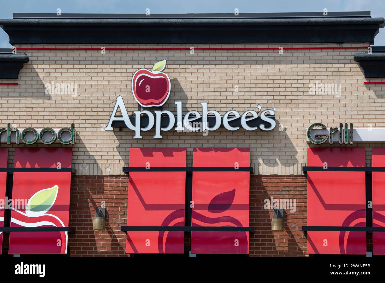 West St. Paul, Minnesota. Applebee's Neighborhood Grill + Bar restaurant. Applebee's se concentre sur la restauration décontractée, avec des plats américains traditionnels tels que Banque D'Images