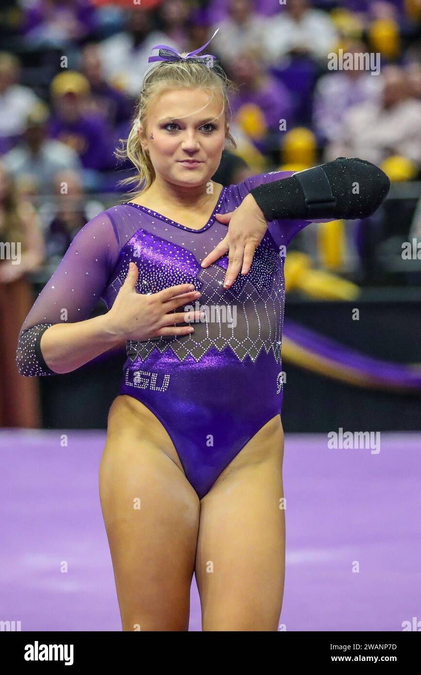 05 janvier 2024 : le Sierra Ballard de LSU participe à la compétition de gymnastique de la NCAA entre l'Ohio St. Buckeyes et les Tigers de la LSU au Pete Maravich Assembly Center à Baton Rouge, LOUISIANE. Jonathan Mailhes/CSM Banque D'Images