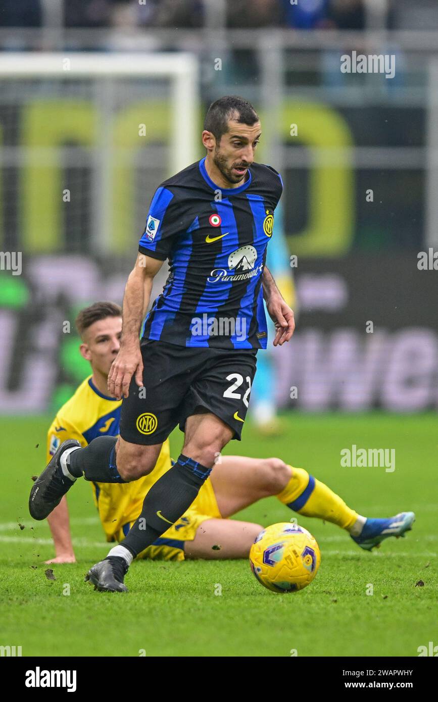 Milan, Italie. 06 janvier 2024. Henrikh Mkhitaryan (22) de l'Inter vu lors du match de Serie A entre l'Inter et Vérone à Giuseppe Meazza à Milan. (Crédit photo : Gonzales photo/Alamy Live News Banque D'Images