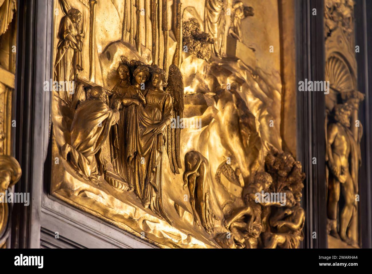 FLORENCE, ITALIE - 18 SEPTEMBRE 2023 - scènes de la vie de St Johns sur le célèbre autel d'argent de San Giovanni dans le musée de la cathédrale de Florence, Italie Banque D'Images