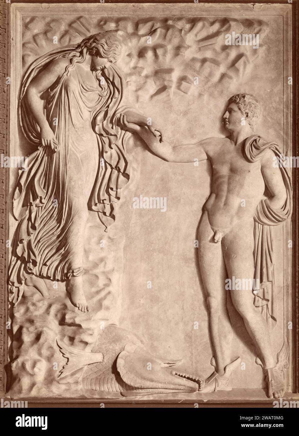 Persée et Andromède, ancien relief de marmite romaine, Italie des années 1900 Banque D'Images