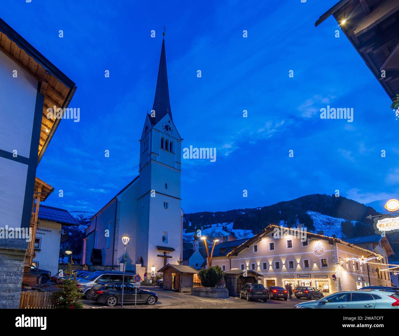 Rauris : église Rauris à Pinzgau, Salzbourg, Autriche Banque D'Images