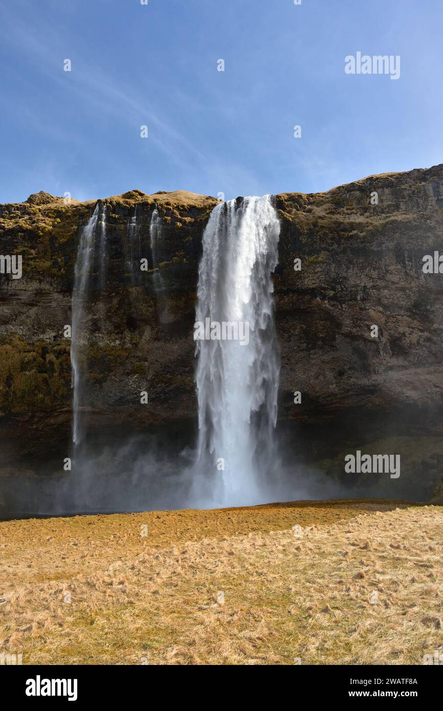 Chute d'eau de Seljalandsfoss à Suðurland, en Islande Banque D'Images