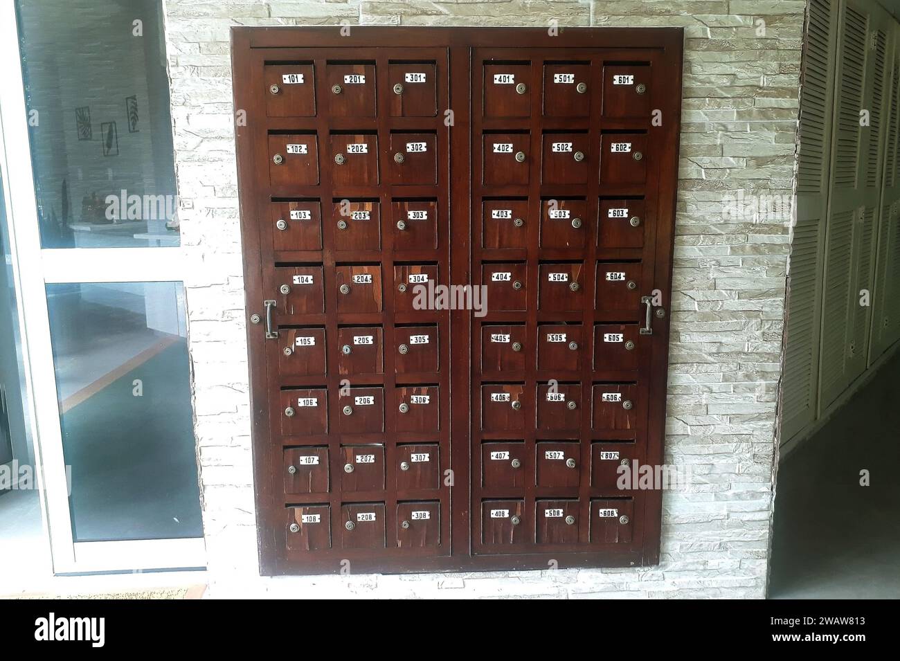 Rio de Janeiro, Brésil, 5 janvier 2024. Boîte de rangement de correspondance des appartements de la copropriété Bosque da Freguesia, dans la zone ouest du Banque D'Images