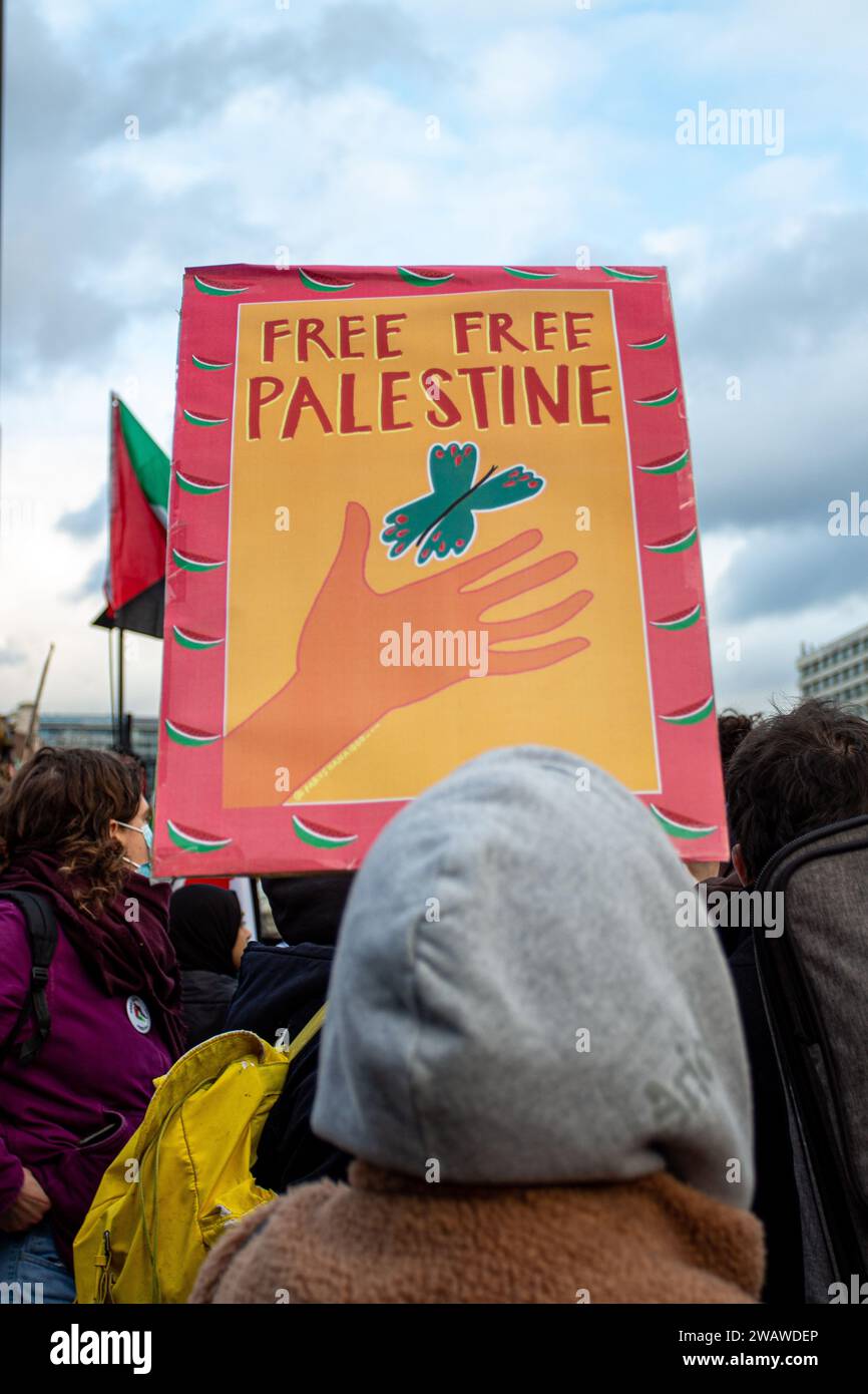 Londres, Royaume-Uni - 6 janvier 2023 : manifestation pro-palestinienne dans le centre de Londres. Banque D'Images