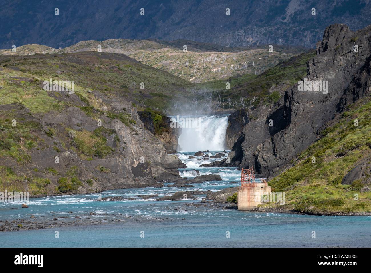 Cascade de Rio Paine dans le parc national Torres del Paine, Chili Banque D'Images