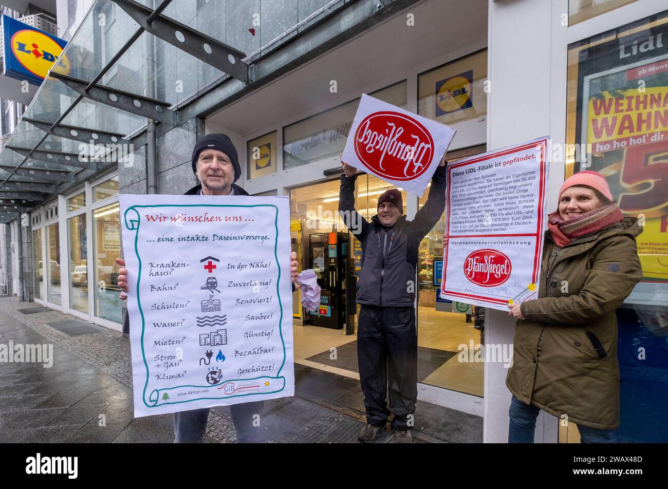 Symbolische Pfändungen von Superreichen Deutschland, Berlin, 21.12.2023