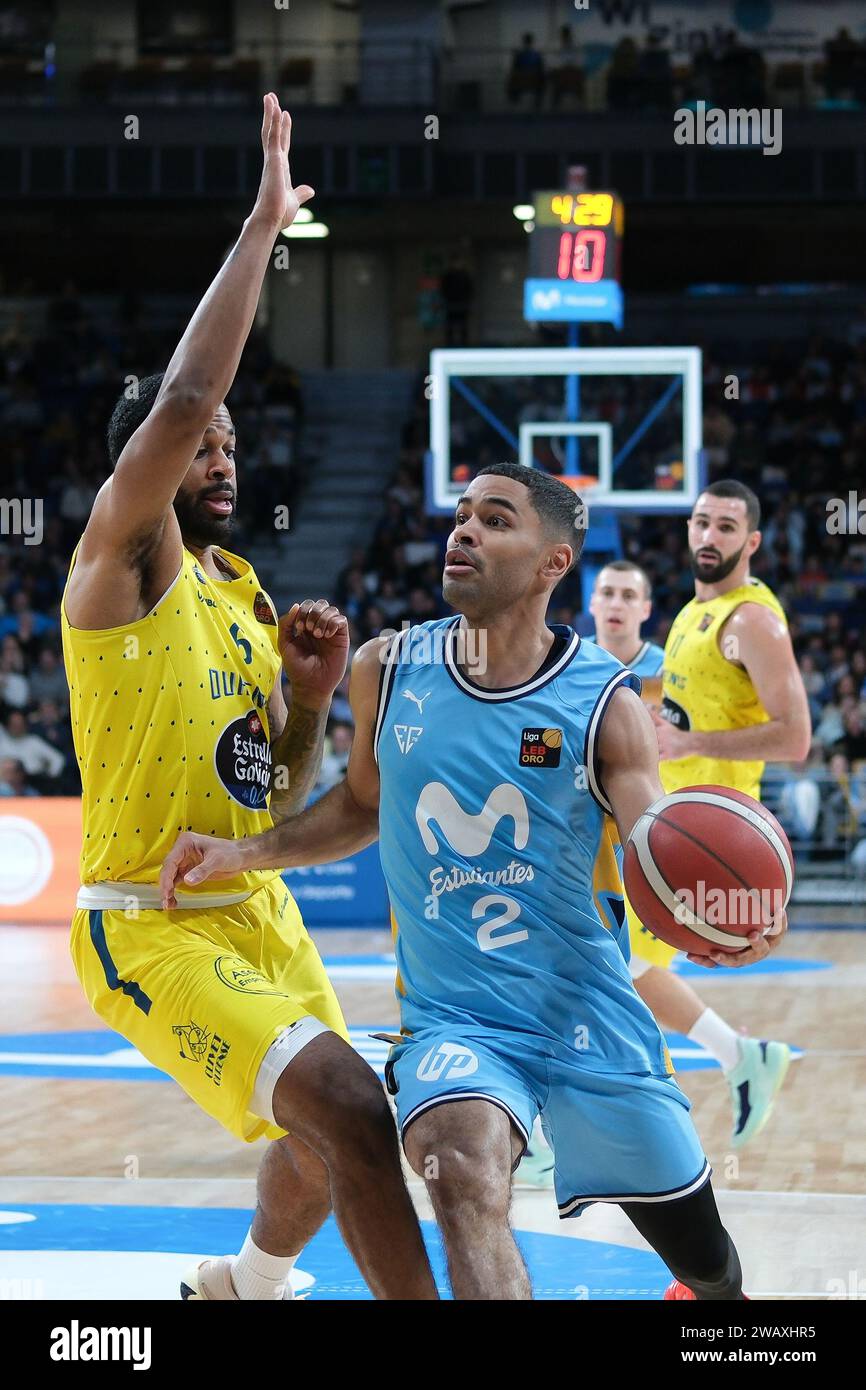 joueur de Movistar Estudiantes vu en action lors du match LEB Oro entre Movistar Estudiantes et Club Ourense au WiZink Center. Madrid janvier Banque D'Images