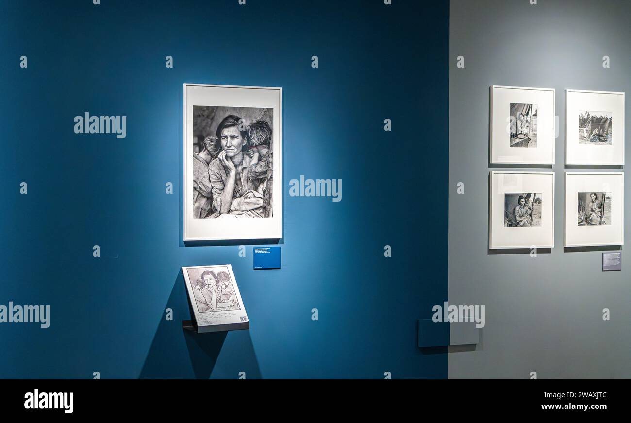 Migrant Mother, California 1936 (dépression américaine ). Exposition photographique de la photographe américaine Dorothea Lange. Musée civique de Bassano del grappa, Banque D'Images