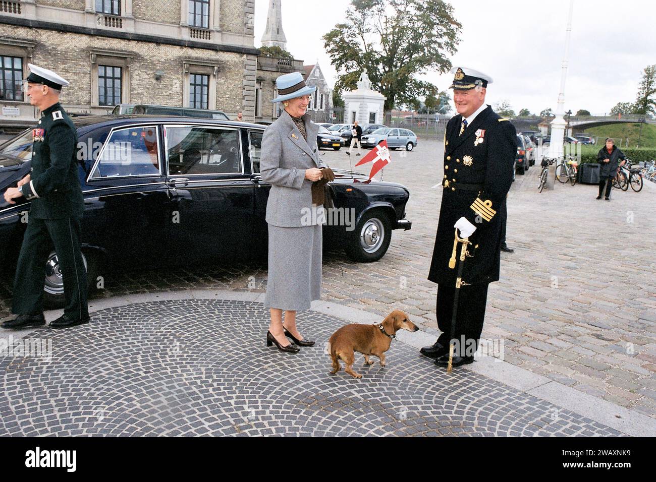 Copenhague, Danemark /21 septembre 2004/ S.M. la Reine Margrethe II de Danemark le prince henrik ou Henri arrive à sali sur le navire de Dannebrog dans la capitale danoise Copenhague. (Photo.Francis Joseph Dean/Dean Pictures) Banque D'Images