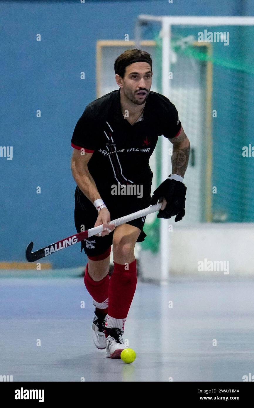 Mannheim, Deutschland. 07 janvier 2024. Manuel Prol (TSVMH, 5), Am ball, Freisteller, Ganzkörper, Einzelbild, Einzelfoto, Aktion, action, 07.01.2024, Mannheim (Deutschland), Hallenhockey, 1. Bundesliga Süd, Herren, TSV Mannheim - TG Frankenthal crédit : dpa/Alamy Live News Banque D'Images