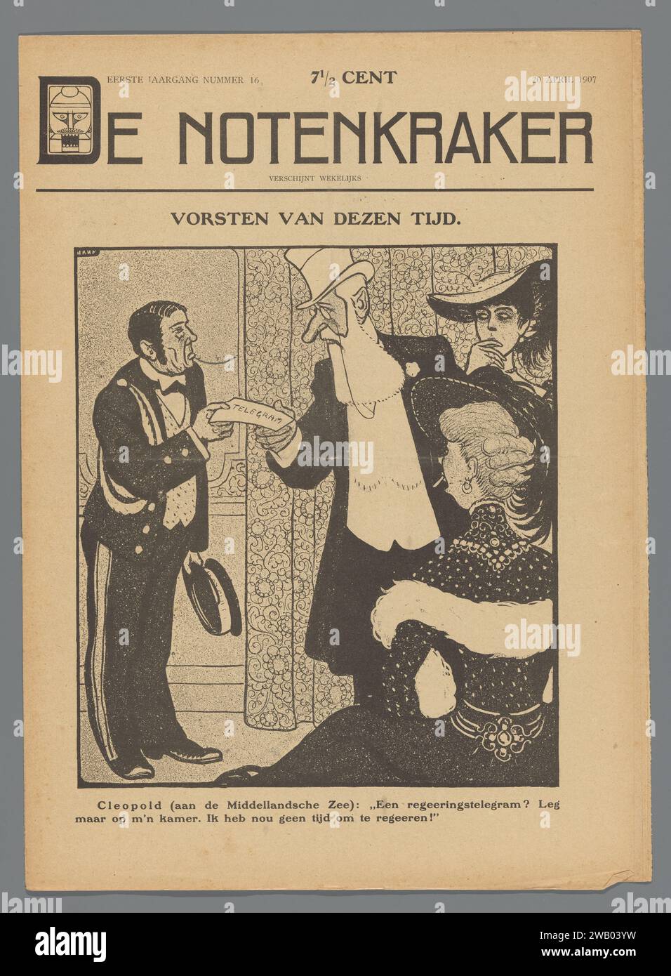 De Notenkraker, 20 avril 1907 / princes de cette époque, Albert Hahn (I), magazine 1907. Imprimer épisode du magazine satirique de Notenkraker du 20 avril 1907, premier volume, numéro 16. Couverture avec illustration du roi Léopold II de Belgique (Cléopold) qui reçoit un télégramme tout en maintenant avec des dames. Partie d'un premier volume complet (1907). Chaque numéro contient 8 pages, en partie pas encore coupées, avec une caricature d'Albert Hahn au recto, sur les autres pages de Hahn toujours entre le texte. Dans la lettre « D » du titre, une tête d'un casse-noisette est représentée. Imprimeur : NetherlandsNetherlan Banque D'Images