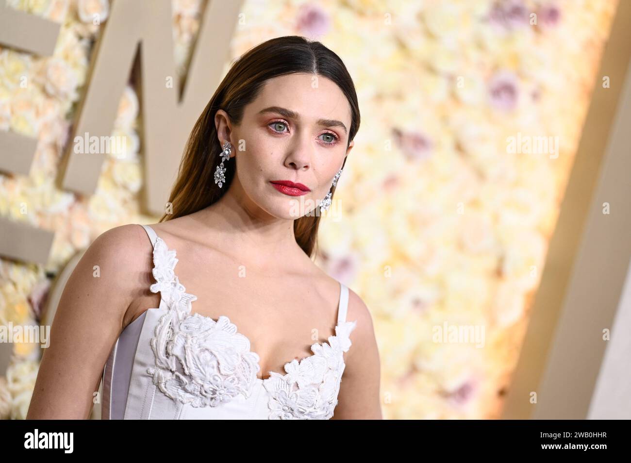 Elizabeth Olsen. Lors du 81e Golden Globe Awards qui s'est tenu à l'hôtel Beverly Hilton le 7 janvier 2024 à Beverly Hills, en Californie. Banque D'Images
