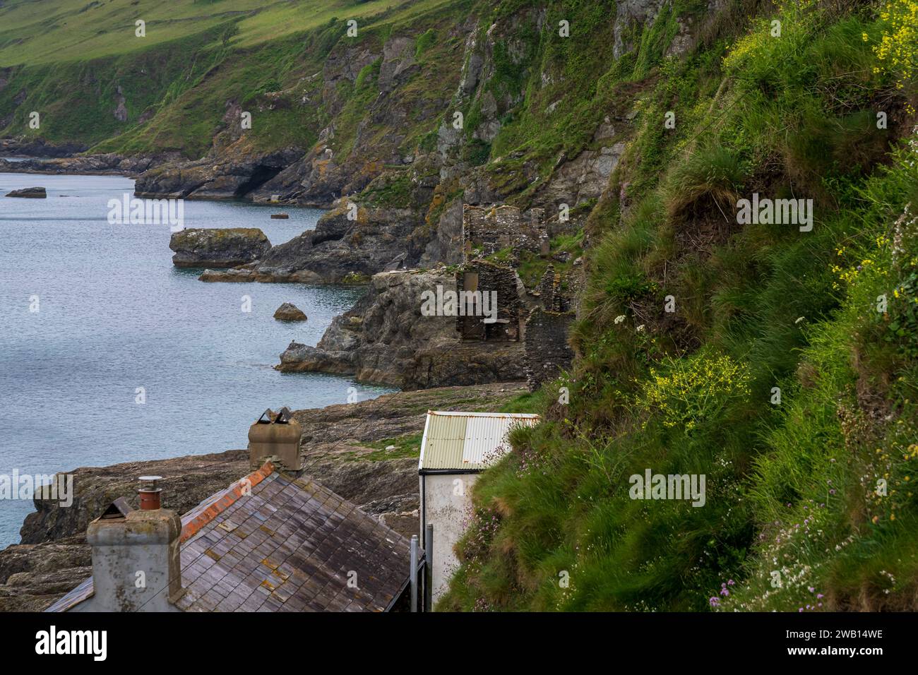 Hallsands, Devon, Angleterre, Royaume-Uni - 26 mai 2022 : le village de pêcheurs abandonné, a partiellement balayé dans la mer Banque D'Images