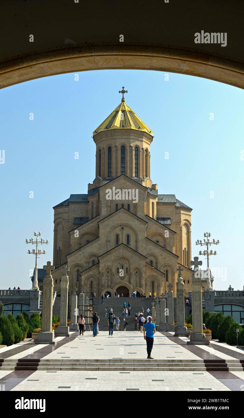 Cathédrale de Sameba, église de la Sainte Trinité, façade ouest, dans le quartier Avlabari, Tbilissi, Tbilissi, Géorgie Banque D'Images