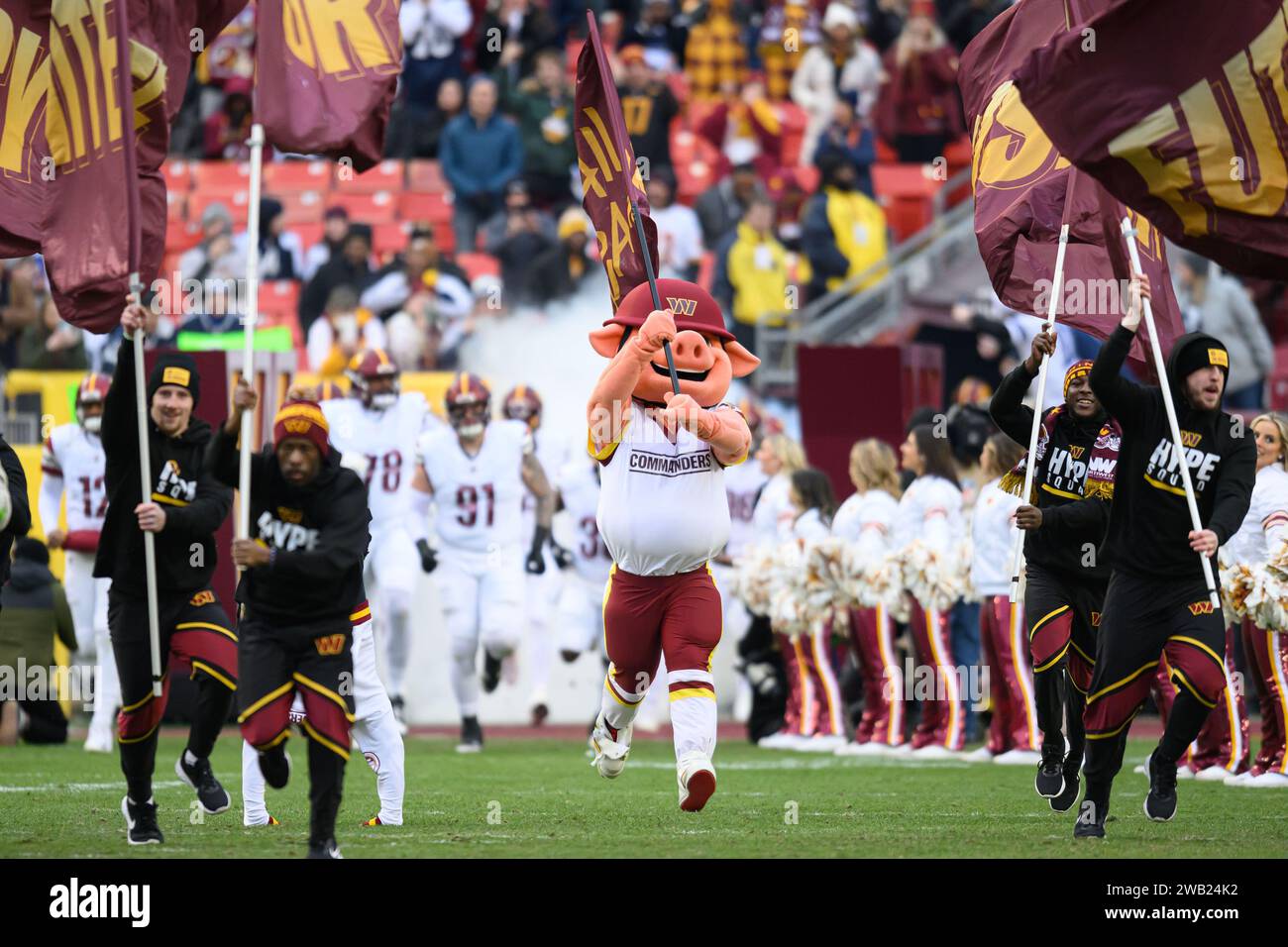 Landover, MD, États-Unis. 07 janvier 2024. Les Washington Commanders prennent le terrain avant le match de la NFL entre les Cowboys de Dallas et les Washington Commanders à Landover, Maryland. Reggie Hildred/CSM/Alamy Live News Banque D'Images