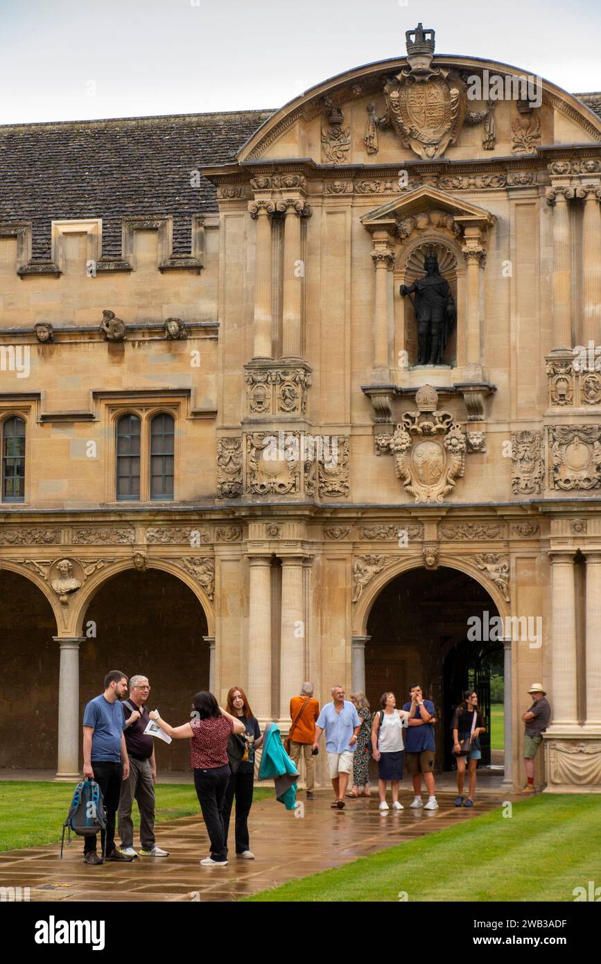 Royaume-Uni, Angleterre, Oxfordshire, Oxford, St John’s College, visiteurs à Canterbury Quadrangle Banque D'Images