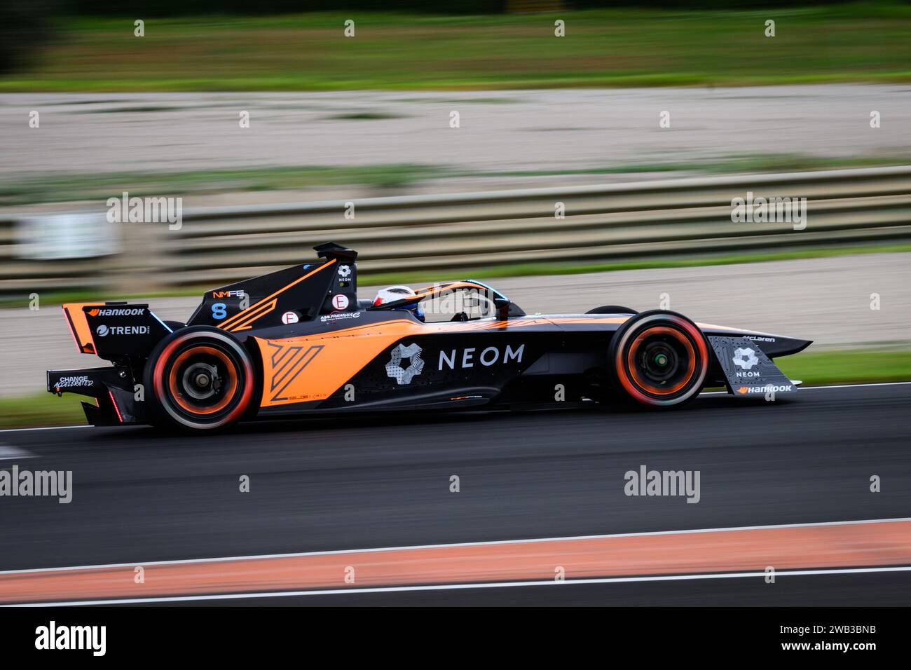 Entraînement de voiture électrique MCLAREN Formula E sur le circuit Ricardo Tormo de Valence lors de l'ABB FIA Formula E Test 2024 Banque D'Images