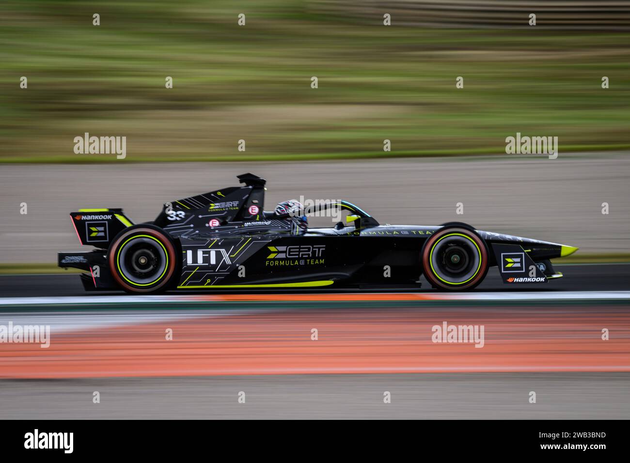 Entraînement de voiture électrique Black Formula E sur le circuit Ricardo Tormo de Valence lors de l'ABB FIA Formula E Test 2024 Banque D'Images