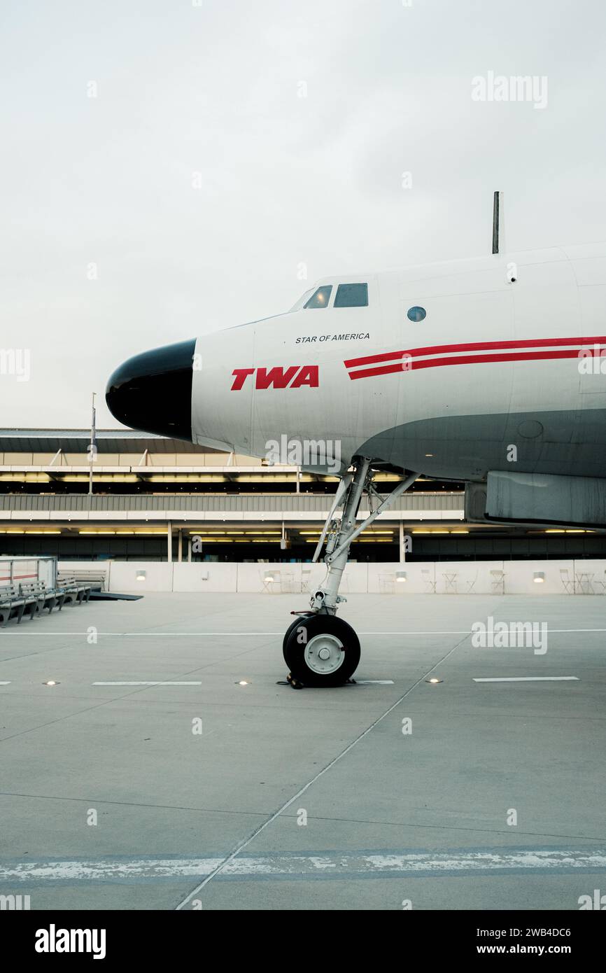 TWA Lockheed Constellation situé à l'hôtel TWA à l'aéroport John F. Kennedy de New York dans le Queens. Banque D'Images