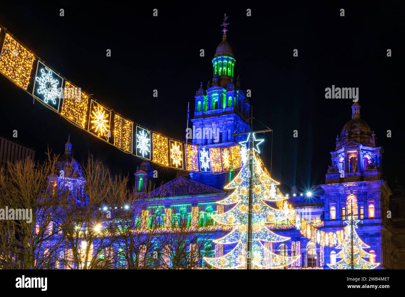 Glasgow City Chambers & George Square Christmas Lights, Glasgow, Écosse. Banque D'Images