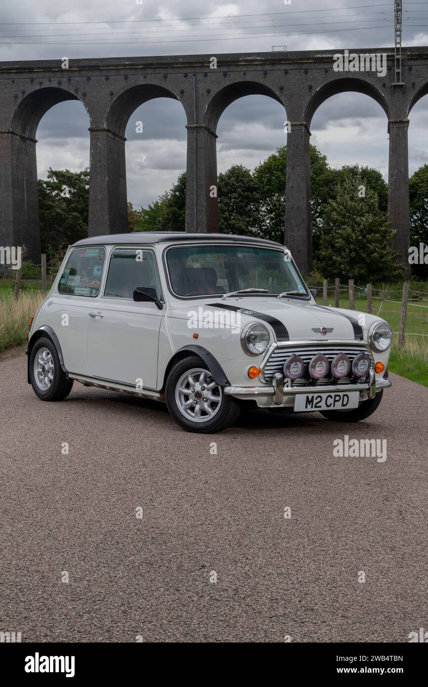 1990s Mini Cooper est une voiture britannique classique Banque D'Images