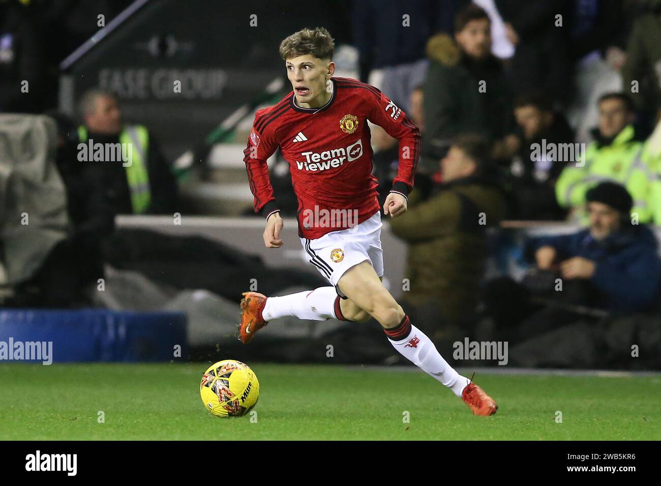 Wigan, Royaume-Uni. 08 janvier 2024. Alejandro Garnacho de Manchester United en action. Emirates FA Cup, match de 3e tour, Wigan Athletic v Manchester Utd au DW Stadium à Wigan, Lancs, le lundi 8 janvier 2024. Cette image ne peut être utilisée qu'à des fins éditoriales. Usage éditorial uniquement, photo de Chris Stading/Andrew Orchard photographie sportive/Alamy Live News crédit : Andrew Orchard photographie sportive/Alamy Live News Banque D'Images