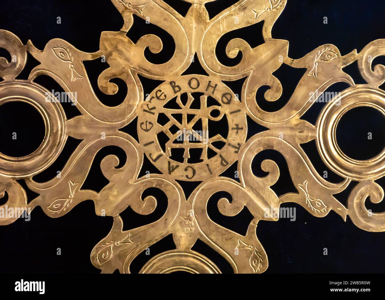 6e siècle après J.-C. Polycandélabre en forme de croix, partie du Trésor de Sion dans le musée archéologique d'Antalya. Détails Banque D'Images