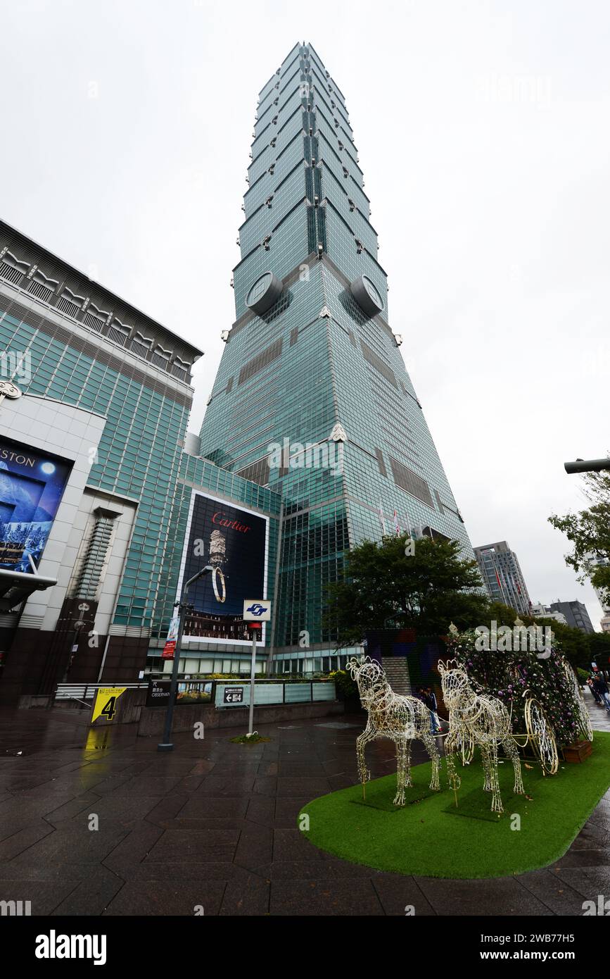 Le gratte-ciel Taipei 101 dans le quartier financier de Taipei, Taiwan. Banque D'Images