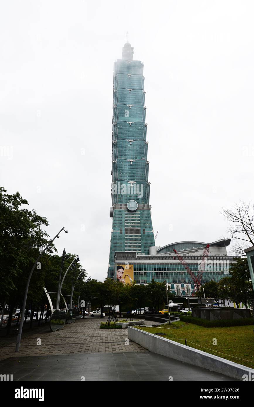 Le gratte-ciel Taipei 101 dans le quartier financier de Taipei, Taiwan. Banque D'Images