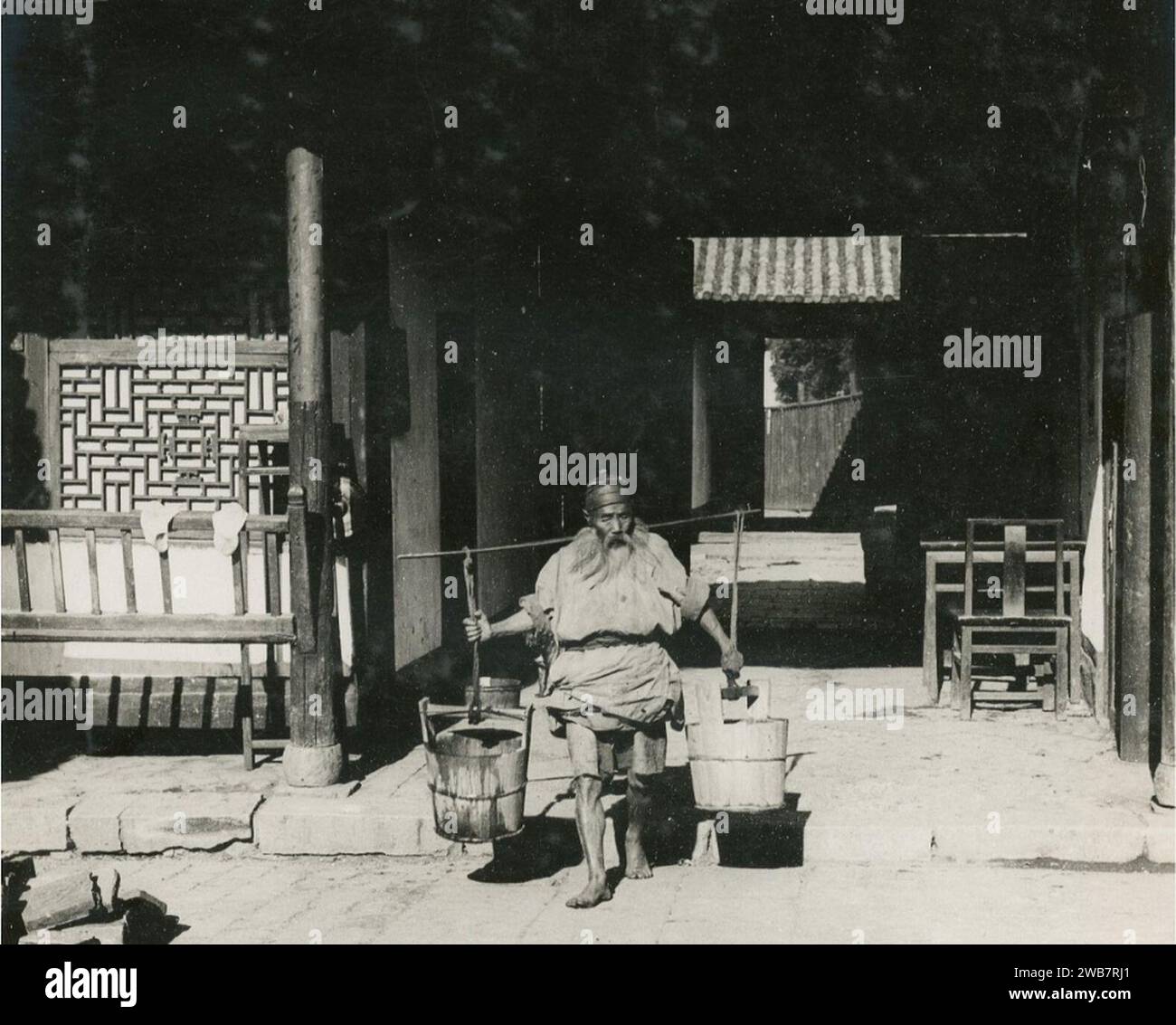 ''Yun-Nan-fou 1 juin - 2 juillet 1900'' - ''la troisième cour de mon Yamen du Siao Koua-Houa-Yun''. Banque D'Images