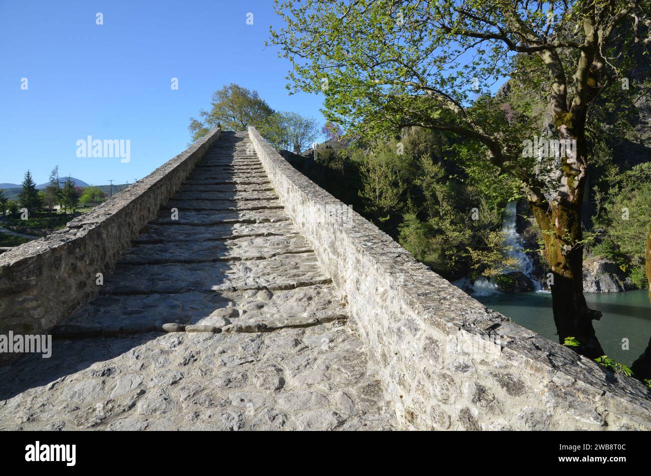 Grèce, nord-ouest, région d'Epire, monument Ioannina Kalpaki, village Zagoria Papigko et Konitsa pont en pierre voûté Banque D'Images