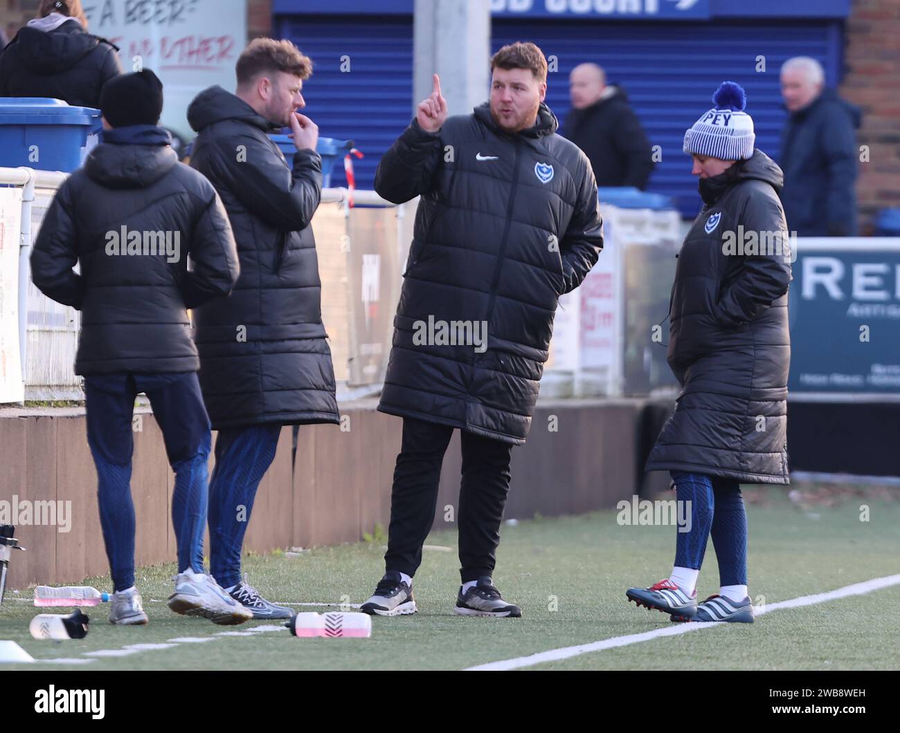 Jay Sadler entraîneur-chef de Portsmouth Women lors du match de FA Women’s National League - Southern Premier Division entre Billericay Town Women Agains Banque D'Images