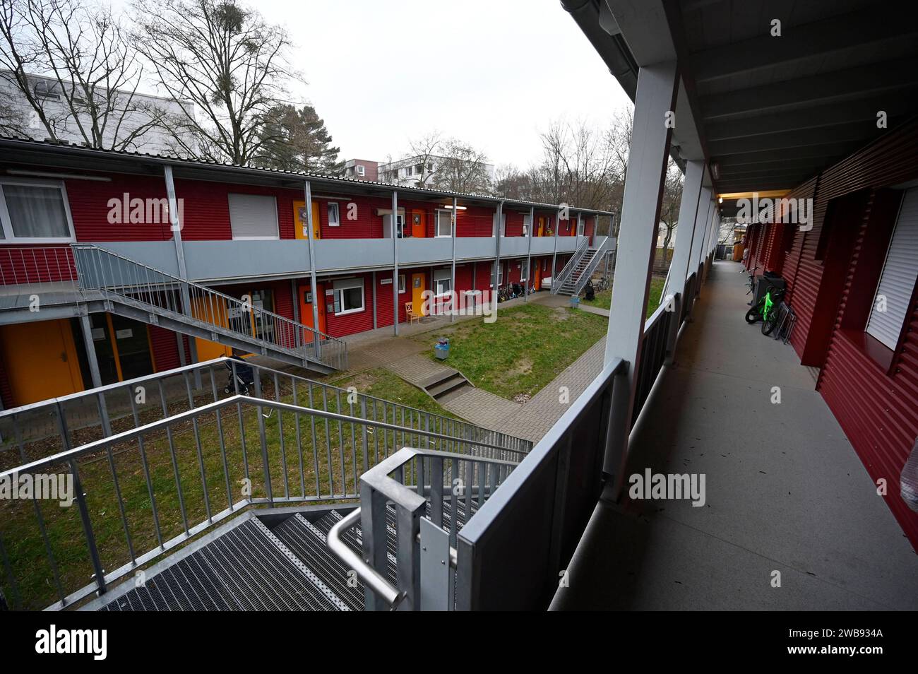 Schwalbach, Brandbrief wegen Asylbewerbern 31.01.2023 Schwalbach am Taunus Hessen Flüchtlings-Arlam vor Faesers Haustür - Bürgermeister Brandbrief aus der Stadt in der Bundesinnenministerin Nancy Faeser im Kreisverband der SPD ist an die Bundesregierung. Im Bild : Asylbewerber-Unterkunft in der Straße Westring 3a. Schwalbach am Taunus Schwalbach am Taunus Hessen Allemagne *** Schwalbach, lettre d'incendie à cause des demandeurs d'asile 31 01 2023 Schwalbach am Taunus Hesse réfugié Arlam sur la porte de Faesers Maire lettre d'incendie de la ville dans le ministre fédéral de l'intérieur Nancy Faeser dans le district A. Banque D'Images