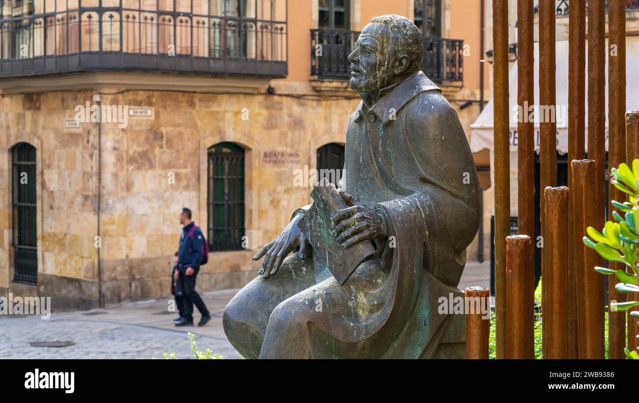 Salamanque, Espagne, 15 novembre 2023. Monument au Maestro Salinas dans la ville de Salamana. Banque D'Images