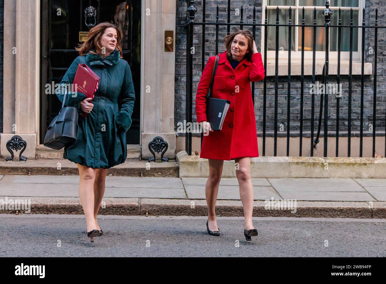 Downing Street, Londres, Royaume-Uni. 9 janvier 2024. La secrétaire à l'éducation, Gillian Keegan, et la députée Lucy Frazer, secrétaire à la Culture, assistent à la réunion hebdomadaire du Cabinet au 10 Downing Street. Photo par Amanda Rose/Alamy Live News Banque D'Images