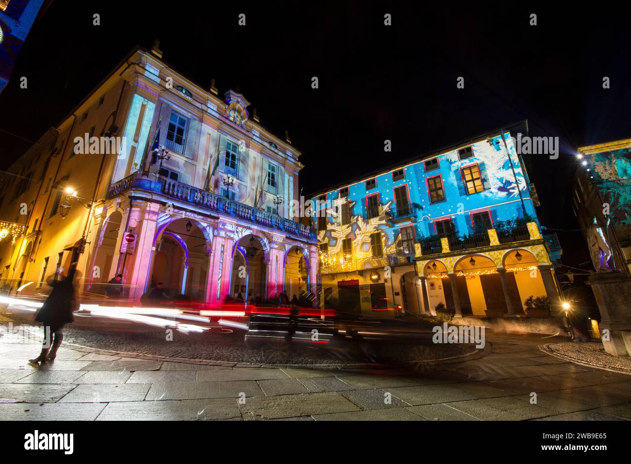 Moncalieri et son centre historique avec les lumières de Noël Banque D'Images