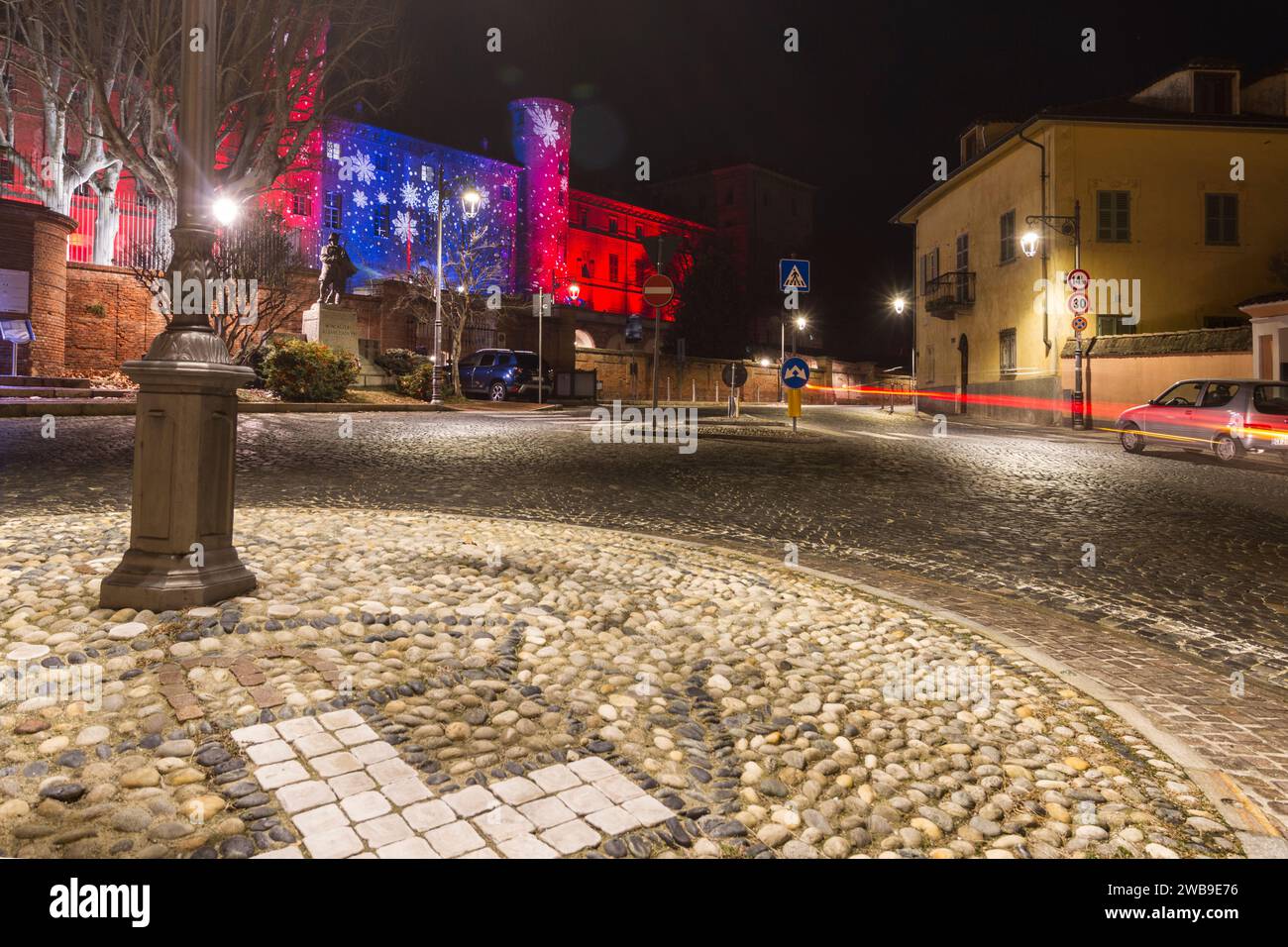 Moncalieri et son centre historique avec les lumières de Noël Banque D'Images