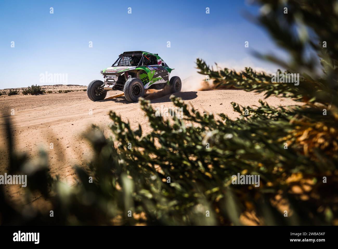 302 GOCZAL Eryk (Pol), Mena Oriol (spa), Energylandia Rally Team, Taurus T3 Max, FIA Challenger, FIA W2RC, action lors de l'étape 4 du Dakar 2024 le 9 janvier 2024 entre Al Salamiya et Al-Hofuf, Arabie Saoudite Banque D'Images