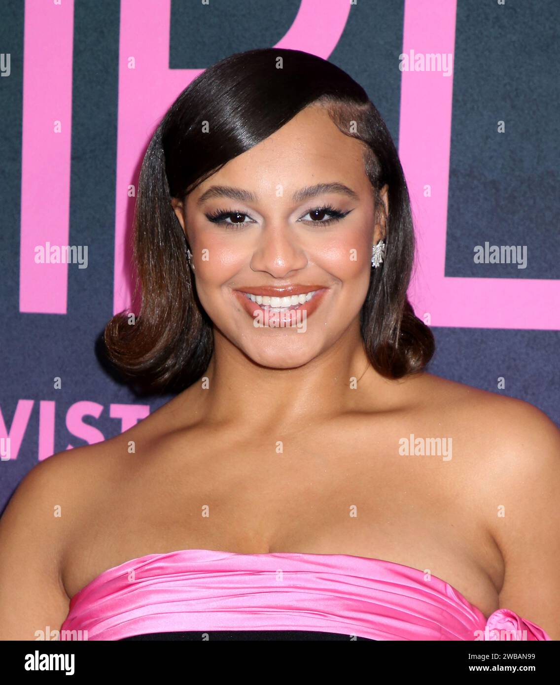 New York, États-Unis. 08 janvier 2024. NIA Sioux participe à la première mondiale des « Mean Girls » qui s'est tenue à l'AMC Lincoln Square le 8 janvier 2024 à New York, NY © Steven Bergman/AFF-USA.COM Credit : AFF/Alamy Live News Banque D'Images
