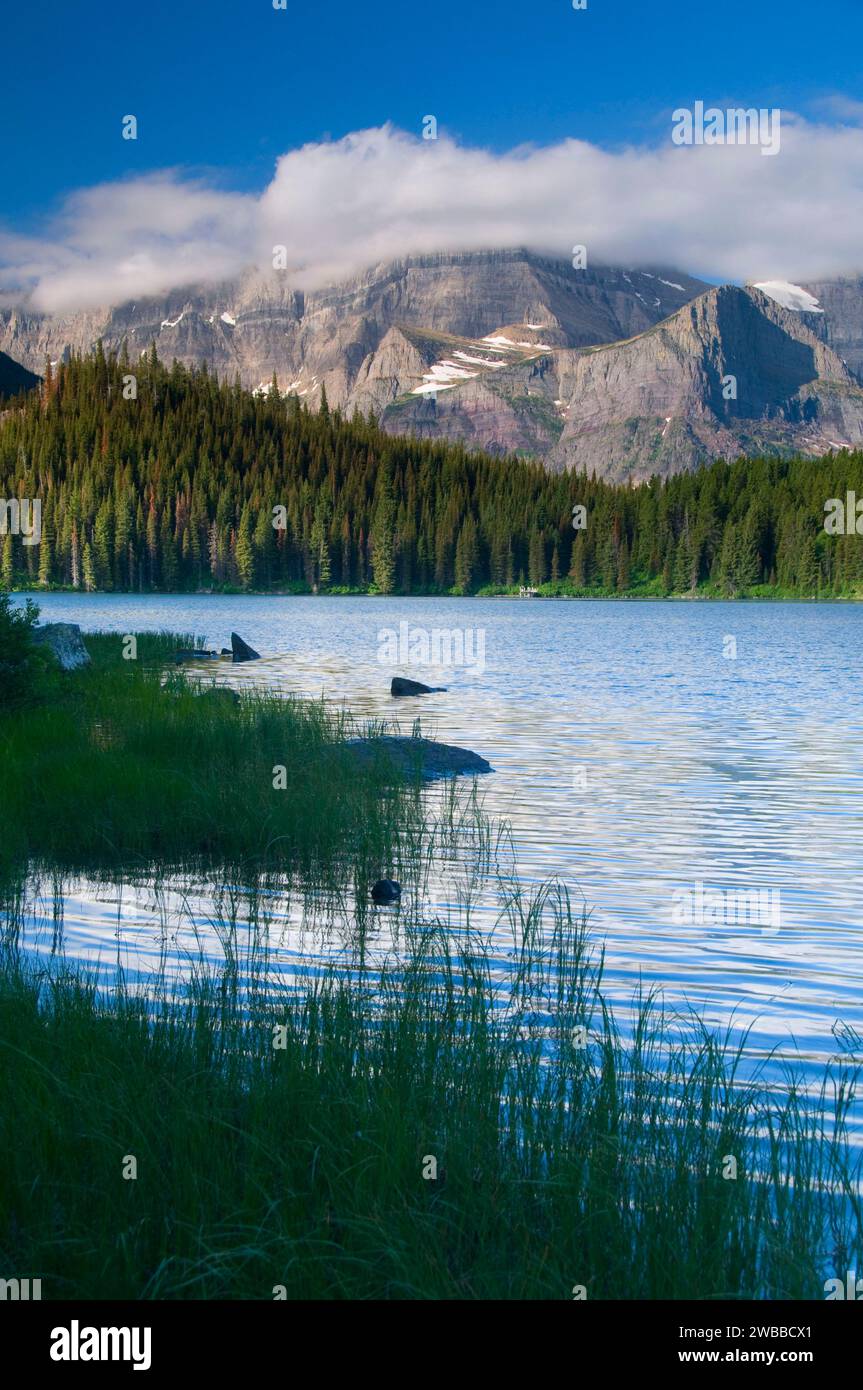 Swiftcurrent Lake au Mont Gould, parc national Glacier, Montana Banque D'Images