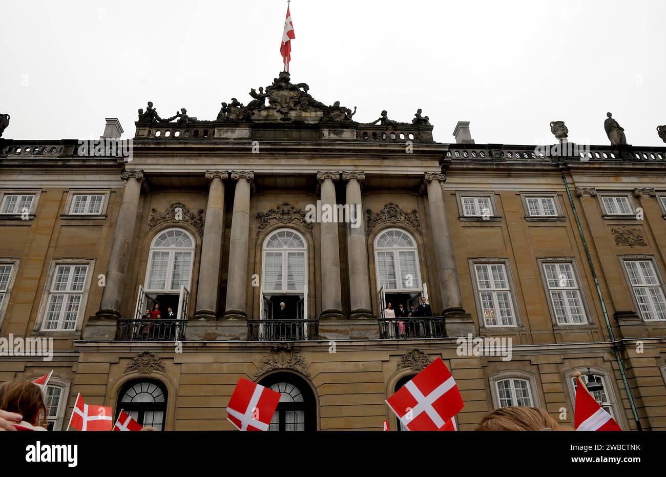 Copenhague/Danemark 16 avril 2018  .S.M. la Reine Margrethe II fête ses 78 ans d'anniversaire Come ouat Amalienborg Palce balacy compnay son prince Joachim et prince héritier Frederiks était absent du balcon, de sorte que son mari Psrince Henrik qui est mort quelques mois en arrière à balacoy princesse héritière Marie et ses tous les enfants pincess et prince et Prince Joachim et Princesse Marie et thier tous les enfants aujourd'hui le lundi 16 paréil 2018 photo.Francis Joseph Dean / Deanpictures. Banque D'Images