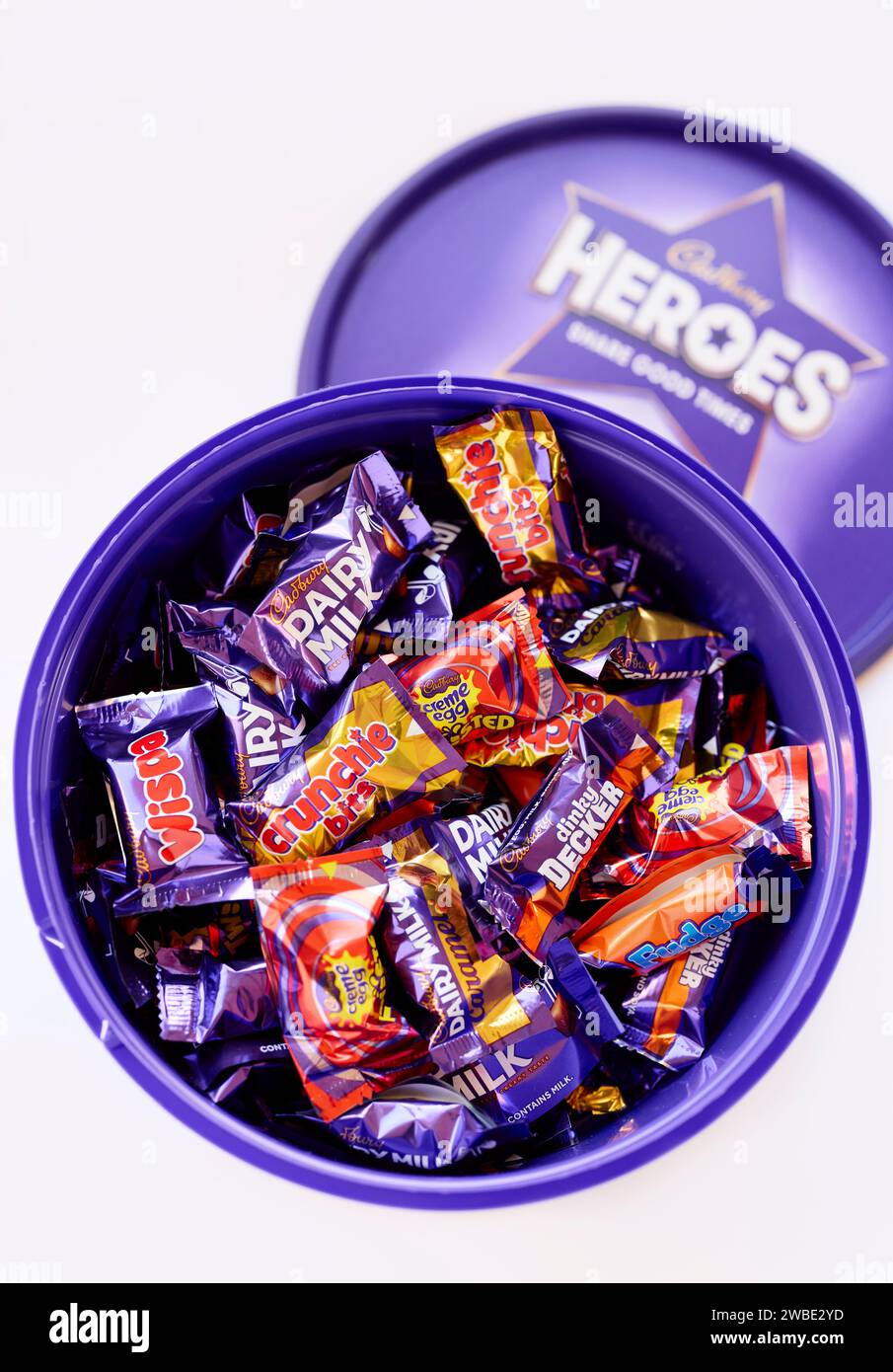 Boîte de bonbons Cadbury Heroes Banque D'Images