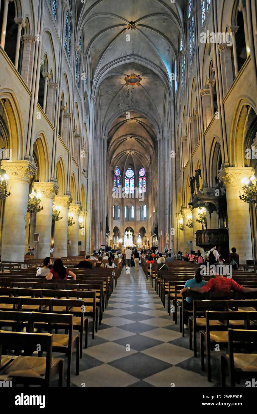 Vue intérieure, Cathédrale notre-Dame de Paris, Ile de la Cité, 4e arrondissement, Paris, France Banque D'Images