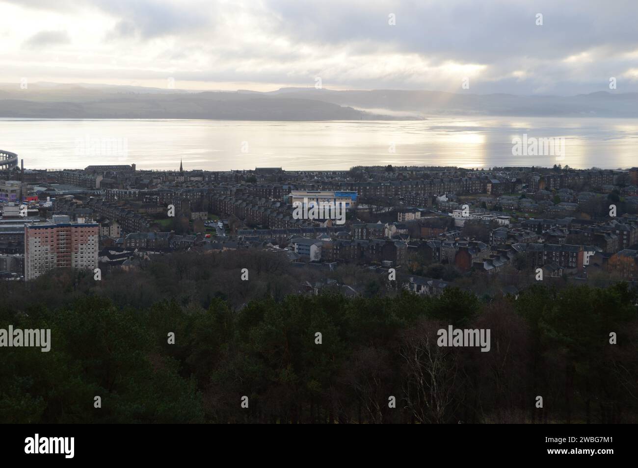 Vue sur Dundee et l'estuaire de Tay depuis Dundee Law Banque D'Images