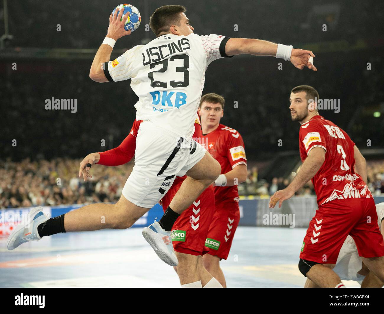 Renars Reksna Renars Uscins (Deutschland, #23) in der Luft. Lucas Meister (Schweiz ...