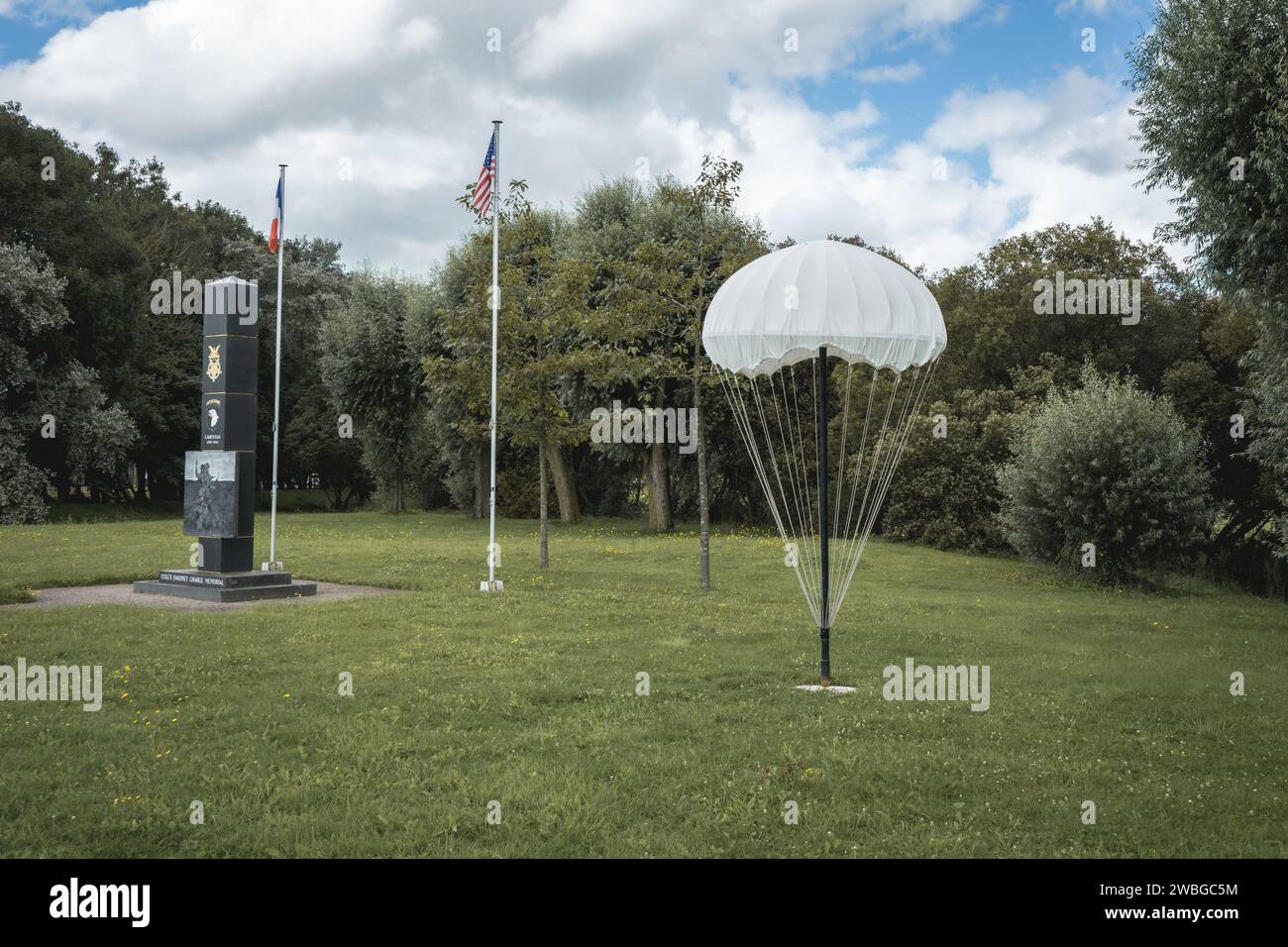Monument de guerre pour la 101e aéroportée à Purple Heart Lane, Carentan France Normandie. 14 août 2023. Banque D'Images
